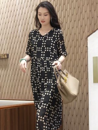 #夏季新款 #连衣裙 #高级感穿搭 #谁穿谁好看 #时尚妈妈装