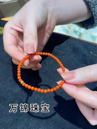 🍃如果你说你一直没有经历过什么叫原矿的南红 你就把君君的南红拍回去 每一颗珠子都是天然的无优化的#万锦珠宝直播间 #万锦珠宝店铺 #和田玉
