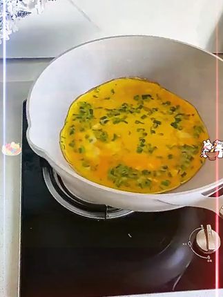 这么划算的价还配有玻璃盖,关键还特好用,一点都不粘#不粘锅  #麦饭石不粘锅  #炒锅  #平底锅  #不粘锅推荐  英国明爵不粘锅炒锅家用麦饭石色炒菜锅耐用不沾锅电磁炉燃气专用