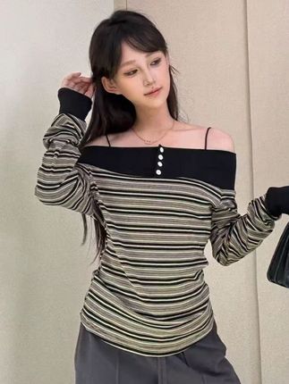 复古条纹拼接针织一字肩露肩修身长袖上衣女秋季设计感打底t恤#显瘦遮肉 #显瘦穿搭 #轻奢女装 #显白颜色 #通勤搭配