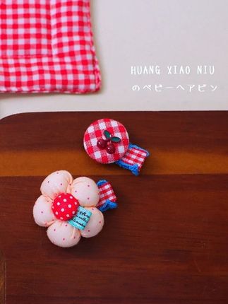 快看呀~这个花朵发夹,真的好适合我发量不多的女儿#发夹 #发卡 #萌宝 #儿童发饰 #碎发夹 黄小妞女宝宝发夹可爱百搭红格子花朵发卡婴儿不伤发包布夹发饰@DOU+小助手 @DOU+好生意