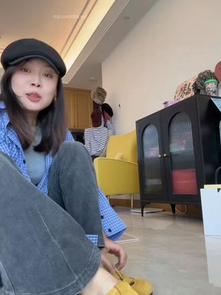 买了好几双鞋,每天出门还是这一双,真的太好穿了#凉鞋 #软底软面穿上超舒服 #透气舒适不臭脚 #已经开始期待夏天了 #高级感凉拖