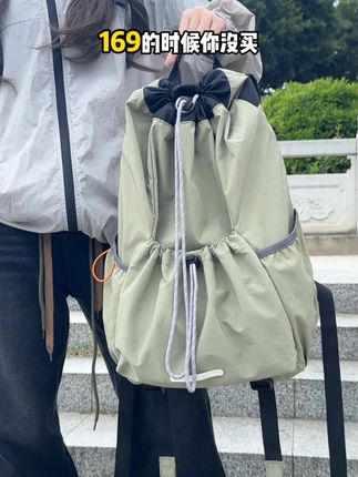 降了降了真降了!连16寸的笔记本都能放下!这次来波大的除了帅气好看还要能装!背上几年都不用换#大容量背包推荐 #旅行背包推荐 #双肩包 #好背又上镜的双肩包推荐 #波斯丹顿双肩包