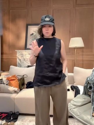 👖COCOLINDA 亚麻阔腿裤加厚直筒裤太显瘦了!亚麻材质透气舒适,阔腿裤型藏肉又显瘦,加厚设计春秋穿也合适,直筒裤型修饰腿型~ 搭 T 恤或衬衫都很绝,日常穿舒适又时尚,不管是通勤还是逛街都很吸睛😎 谁穿谁是大长腿!#直筒裤 #加厚 #阔腿裤 #休闲 #夏季