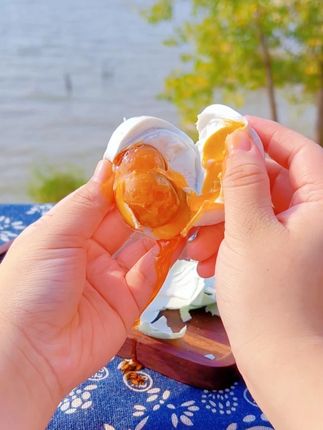 正宗高邮双黄咸鸭蛋 #高邮 #高邮双黄咸鸭蛋 #松沙流油