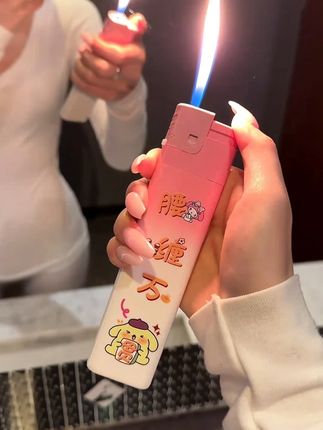 拿出你的打火机,比比谁的大 # 巨无霸卡通加长打火机