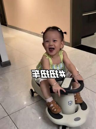 儿童扭扭车1-3-6岁玩具静音闪光防侧翻男女宝宝溜溜车 #扭扭车# 儿童玩具 #带娃神器# 遛娃神器 #宝妈带娃解放双手