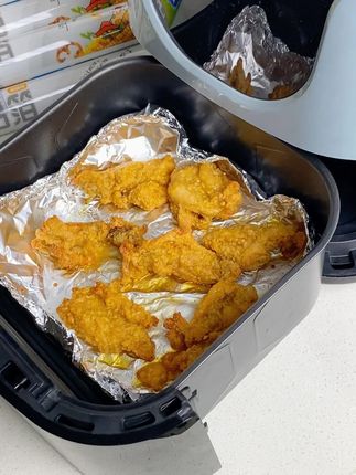 现在烤啥都先铺一层锡纸,吃完一拎锡纸,炸锅里干干净净 #厨房好物 #铝箔纸 #锡纸 #锡纸烧烤
