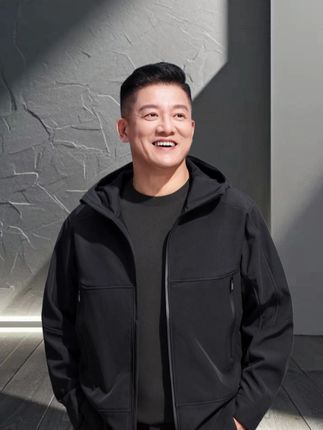 男士软壳冲锋衣夹克户外休闲2025秋季新款中年爸爸装连帽外套 #百搭#夹克外套 #好物推荐🔥#外套#爸爸装