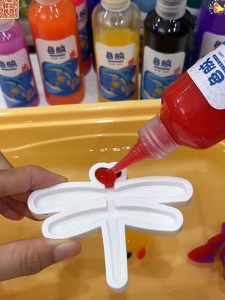 放假和孩子一起来玩好玩又解压的#水精灵 吧,可以自己diy喜欢的造型,遇水成型,三秒脱模,孩子玩得停不下来。#水精灵水宝宝 #魔幻水精灵 d