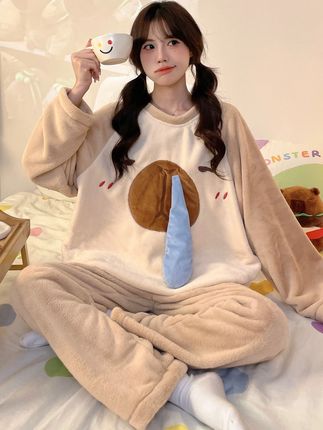 少女睡衣女冬加厚加绒外出可穿珊瑚绒套装大学生宿舍法兰绒家居服 降温别怕!这款 “小象陪伴” 珊瑚绒睡衣来宠你~软乎乎的珊瑚绒触感,像被小熊熊拥抱,可爱小象图案瞬间戳中少女心,居家穿它舒适自在,出门取个快递也能靠颜值出圈~#睡衣家居服 #珊瑚绒睡衣 #毛绒睡衣 #加厚睡衣 #冬季睡衣