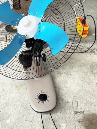 电风扇通电以后不转动,或者转速慢,自己就可以修好,只需更换一个通用型的启动电容 #启动电容容 #好物分享享 #家电维修修