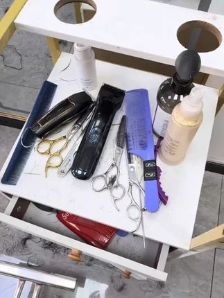 理发店美发师壁式推子剪刀滚梳梳子工具箱柜耐用收纳架墙上置物架 #理发店壁式收纳架 #美发工具置物架 #推子剪刀收纳柜 #梳子滚梳收纳 #墙上工具柜