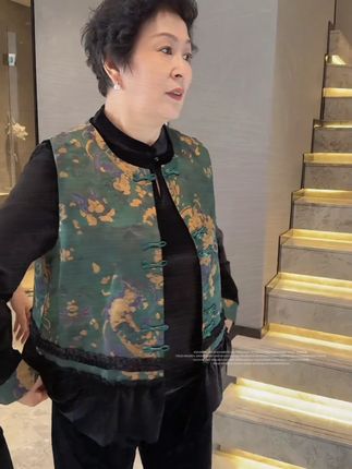 #张予曦毕雯珺真拍了红裙抱 #深情眼 #张予曦 #毕雯珺