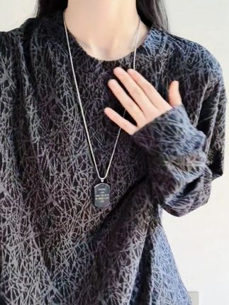 早秋穿这件打底衫真的不要太帅啦! #ootd穿搭 #内搭外穿都好看 #打底衫 #今天穿什么