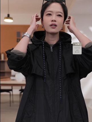 风行*黑色连帽宽松轻薄休闲风衣秋外套 #双11购物清单 #风行黑色连帽宽松轻薄休闲风衣秋外套 #专柜女装 #黑色系 #高级感