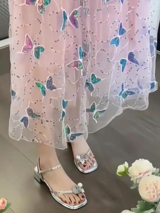 珍珠花朵水钻凉鞋来了#浪漫氛围 #夏季凉鞋 #仙女风凉鞋 #高级感穿搭