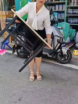 弘樾家具折叠吃饭桌矮桌家用餐桌地桌正方形简易四方桌出租屋桌子#折叠餐桌 #家用矮桌 #简易四方桌 #出租屋家具 #弘樾餐桌