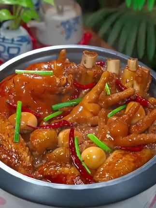 这个潮汕卤汁真的太棒了,随便放点自己爱吃的肉卤一下,都特别入味,感兴趣的朋友快试试吧 #潮汕卤汁 #卤汁 #卤肉 #卤猪蹄 #卤牛肉