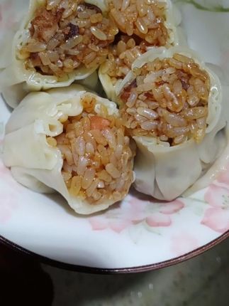 我儿子每天都点名要吃的#玉米火腿烧麦 不需要早起去外面排队买 家里备上这个半成品上锅蒸几分钟就可以,全家老小都爱吃#早食光烧麦 #早餐吃什么 #烧麦