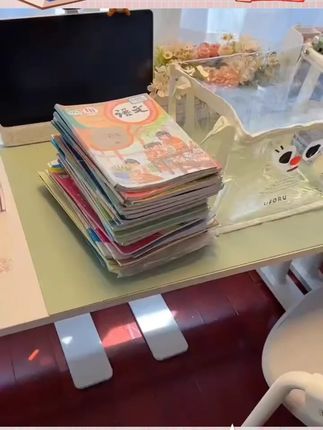 放暑假了,上学期孩子用过的书,我女儿这样收纳,整洁还防潮#好物推荐🔥 #书本收纳 #旧书收纳袋 #收纳整理 #文具安利