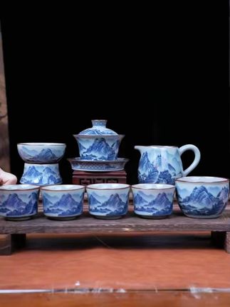 惊艳你的茶桌,釉里红主人杯让品茶更优雅! #景德镇茶具 #景德镇陶瓷 #瓷器 #茶艺 #泡茶