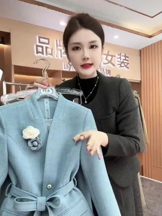 气质轻奢小香风优雅气质西装外套阔腿裤时尚套装      #做一个精致优雅的女人穿出自信      #秋冬都市硬核穿搭   #又酷又飒的穿搭      #谁穿谁好看特别有女人味   #高级感穿搭分享