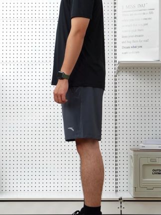 🏀休闲运动两不误!一件 T 恤搞定 从早课到晚训,从跑步到开车,安踏速干短袖全程在线,一件搞定夏季所有穿搭需求,性价比拉满~ #羽毛球人有自己的Labubu #羽球人有自己的捕梦网 #夏季干净风穿搭 #当小个子男生意识到穿搭有用 #夏天这样拍活人感满满