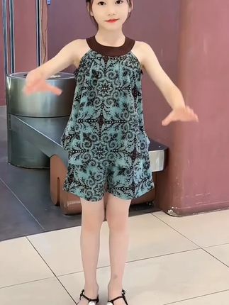 女童夏季休闲风碎花套装2025新款洋气时尚印花中大童少女风两件套_0712_3 买了买了,终于买了,就一个闺女,别人有的咱也得有,反正也不贵,穿上好看又可爱,洋气 #谁穿谁好看 #高品质童装