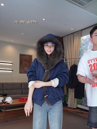 Tender Jinger牛角扣大毛领连帽羽绒服外套#TenderJinger #谁穿谁好看 #显瘦穿搭 #高级感穿搭