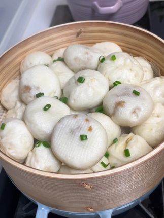 自从吃过谢霆锋家的小笼包,孩子再也没出去吃过,外皮松软肉香十足一口爆汁#锋味派小笼包 #锋味派你的星级私厨