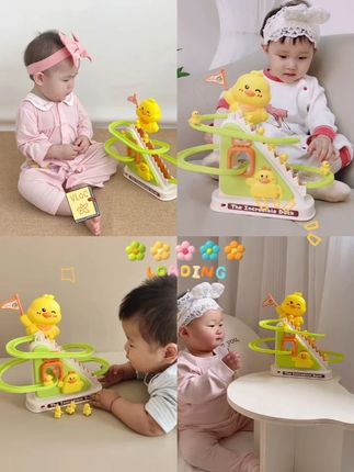 萌态百出的小鸭子爬楼梯玩具🤩 化身宝宝抬头小教练,让专注力随着小鸭攀爬节节攀升🚀#小鸭子爬楼梯玩具 #小黄鸭已就位 #抬头训练