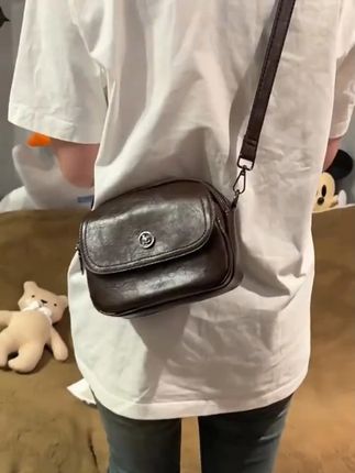 百搭新款气质斜挎包四季多隔层大容量软皮单肩包洋气复古休闲女包