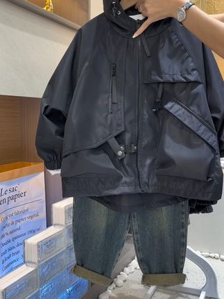 6 - 12岁男童必备!黑色春秋潮款冲锋衣痞帅感十足 #6 12岁童装 #春秋款外套 #痞帅男童装 #男童冲锋衣 #黑色潮装