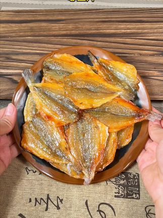 巨好吃 解馋又营养,给娃吃着很放心 #低卡零食推荐 #追剧小零食 #烤鱼干 #健康零食 #海鲜零食