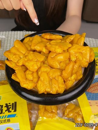 刷到的宝子们你先啥也别干了,赶紧来冲这个趣享派的鸡脚筋#零食推荐 #追剧小零食 #吃货必备#gogogo #妈呀太香了