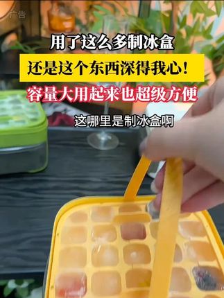 “歌唱我们亲爱的祖国,从此走向繁荣富强”升旗仪式后,当和平鸽和彩色气球飞出来的那一刻一切都值得!!!#升旗仪式 #天安门升旗 #鸽子 #天安门藏书票