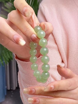 女生必看:独立>依赖,存钱 = 退路! #玉手串搭配 #和田玉手链 #手串 #悦己 #惊喜