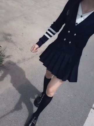 「欧若风」气质穿搭套装女2025减龄学院风针织衫高腰百褶短裙两件套#学院风穿搭 #女装套装 #减龄时尚 #针织衫搭配 #百褶短裙