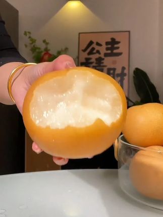 莱阳秋月梨,每一个都很大,皮薄肉厚,果肉细腻,汁水满满,纯甜无渣,真的巨好吃!