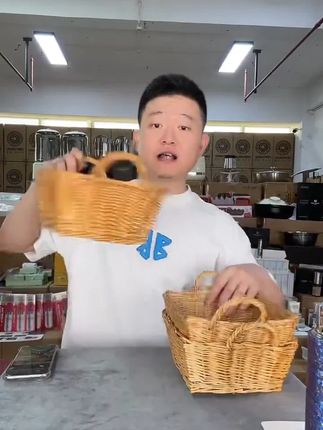 方框收纳筐手工柳编厨房水果篮手提野餐篮#竹篮手工编织 #收纳筐 #编织收纳筐 #水果篮子 #野餐篮子