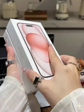 哇塞~真的被这个可爱的小新手机壳给萌到了 #手机壳