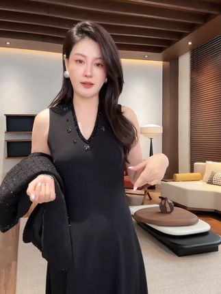 Danso丨优雅美学钩针刺绣V领连衣裙丨玉美华 #显瘦穿搭 #美出高级感 #穿出自己的风格 #品质女装 #ootd穿搭