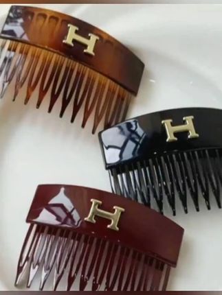 诗泊雅 新款潮梳优雅的日韩风格H字母简约纯色韩标尺梳发梳 #披肩发 #披肩发这样扎好看 #简单发型 #高颅顶 #头饰搭配