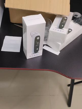 实用干货,雅兰仕面对你生娃和孝顺准备好了一个兼得的产品 半夜摸黑给娃测体温谁懂啊!雅兰仕红外额温计直接救大命~不用扒衣服、不用贴皮肤,对着宝宝额头轻轻“嘀”一下,1秒出读数,睡着的娃完全没被吵醒!医用级精准度,误差小到忽略不计,背光大屏夜里也看得超清楚,宝妈闭眼冲,再也不用跟娃“斗智斗勇”测体温! #雅兰仕额温计 #宝妈必备体温计 #婴儿测温神器 #非接触测温 #宝宝护理好物
