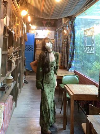 设计感镂空针织开衫长袖毛衣+鱼尾吊带裙女气质连衣裙两件套#显瘦穿搭 #谁穿谁好看系列 #好看的衣服都在这里 #今天穿什么 #遮肉显瘦