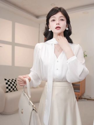 心藏热爱燃,何惧风雨狂 #女人味#每日搭配分享👗时尚穿搭#穿出高级感#优雅知性#精致穿搭