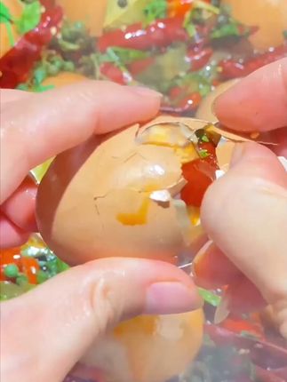 活珠子_美食分享_香辣味的活珠子很好吃_至尊元流之子 #活珠子 #香辣味活珠子 #抖音美食 #好吃到停不下来