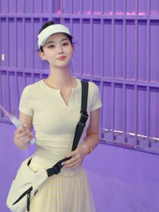 智慧和美貌我都要 #科里芙时尚旗舰店#完美身材#清纯甜美#运动女孩#大长腿