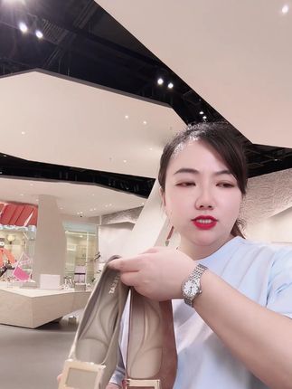 #爆款美鞋#星期六女鞋#用琥珀流光风打开秋天